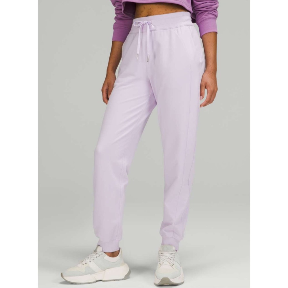 LULULEMON | Scuba High-Rise French Terry Jogger in Lavender Dew, Size 4
